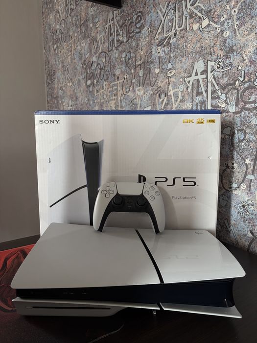 Ps 5 slim с дисководом, полный комплект.