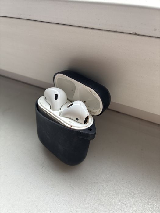Продам Airpods 2