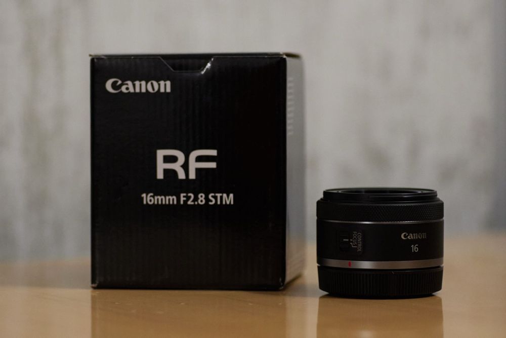 Canon RF 16mm f/2.8 STM - Garanție