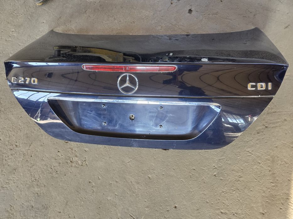 Заден капак за Mercades W211 E-class Мерцедес Е клас