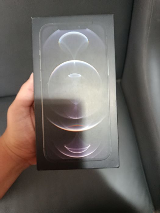 Iphone 14, XS max va Iphone 8 karobkalari
