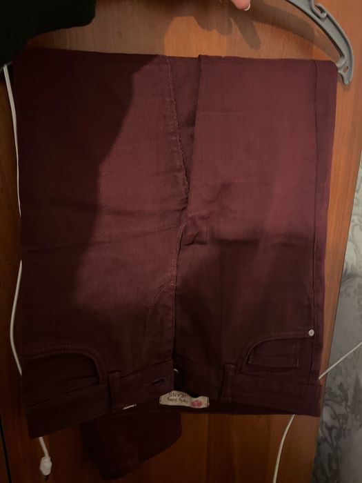 Продам джинсы на худенькую