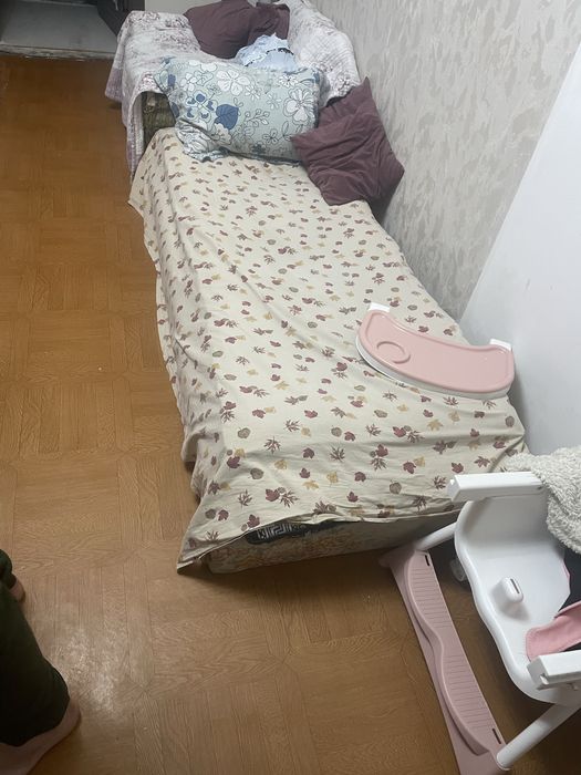 Отдам даром старую мебель