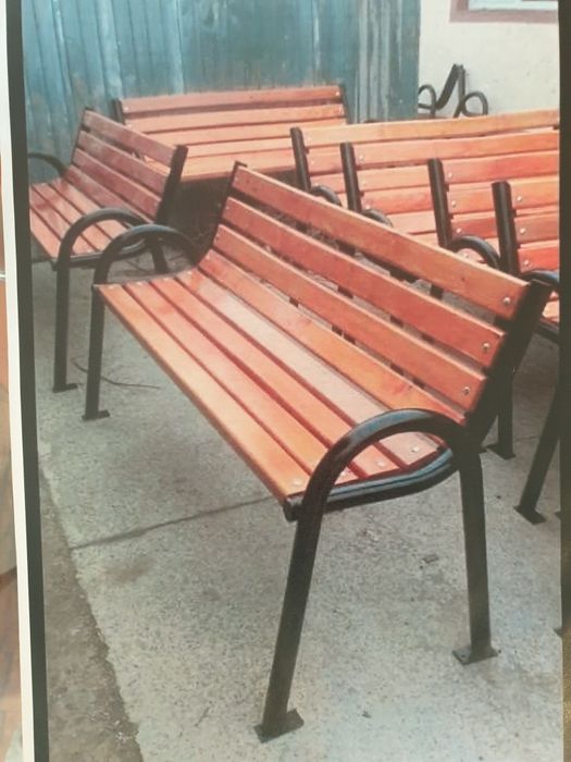 Vând cosuri de gunoi baci băncuțe mese  diferite modele