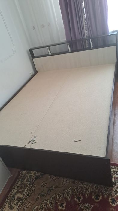 Двухспальная кровать