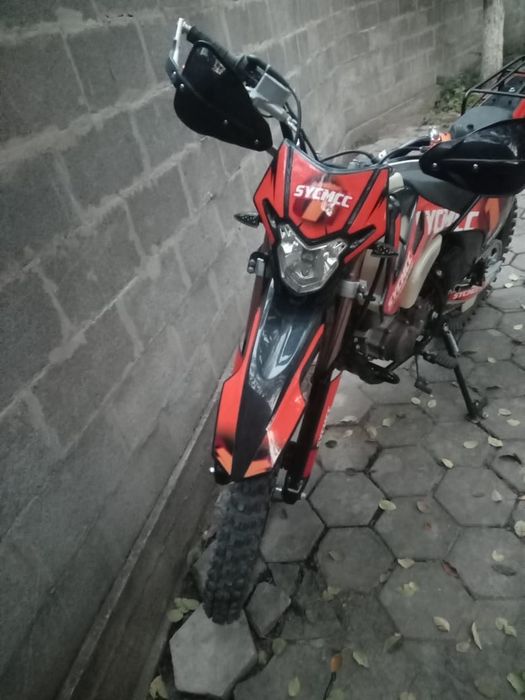 Мотоцикл SYCMCC почти новый