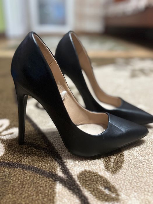 Черни Обувки на ток