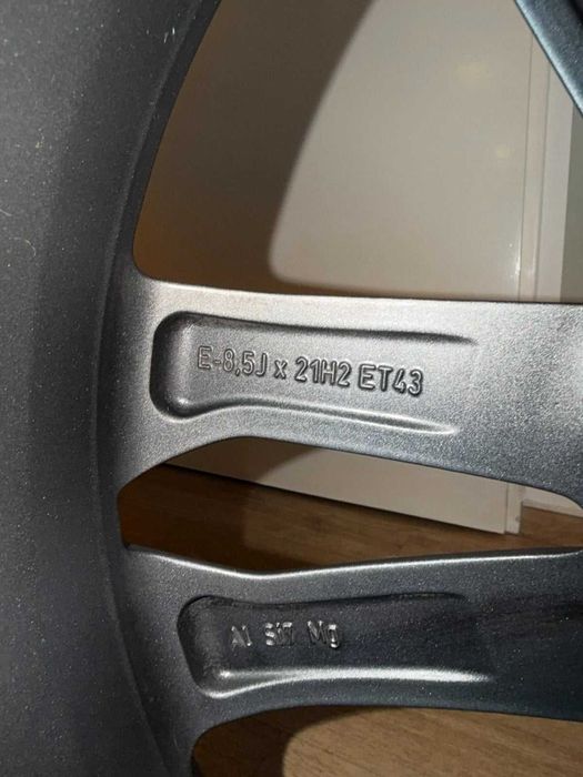 ОРИГИНАЛНИ джанти 21 със зимни гуми Ауди Audi А6 A6 С6 S6 Ц8 C8