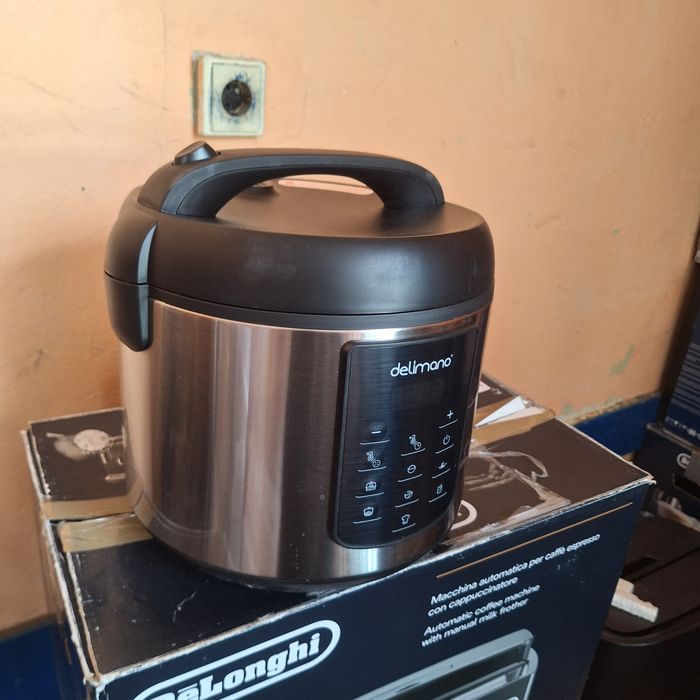 НОВ Делимано мулти кукър 5л. + книга с рецепти