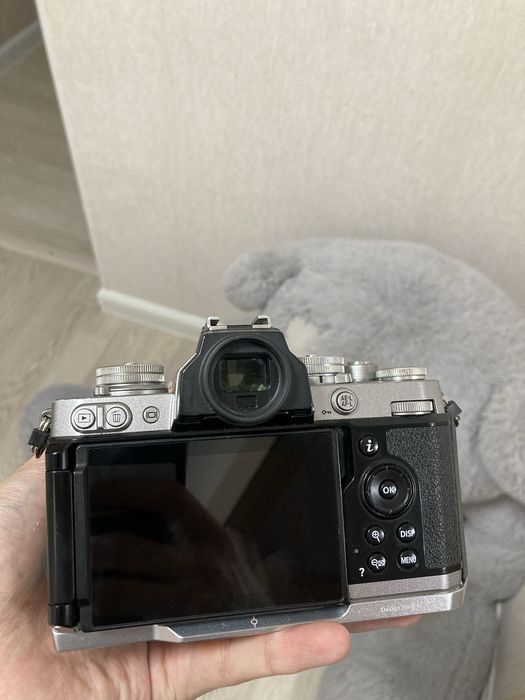 Nikon Zfc тушка.