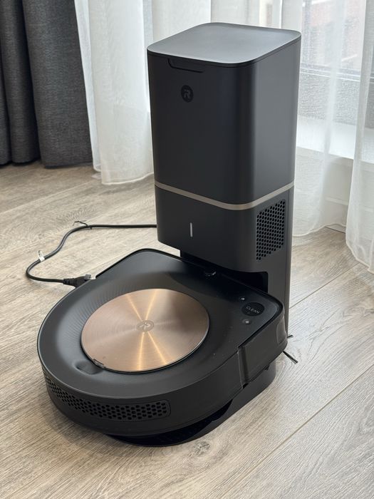 iRobot Roomba s9+ (прахосмукачка робот с база) + 3 филтъра, 2 торбички