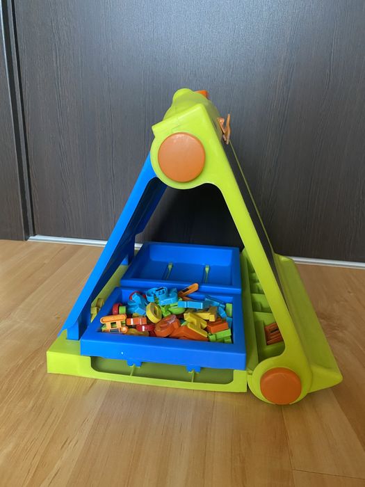 Imaginarium магнитна дъска с букви