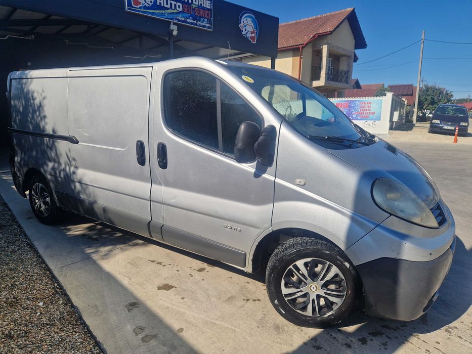 Aututilitara renault trafic