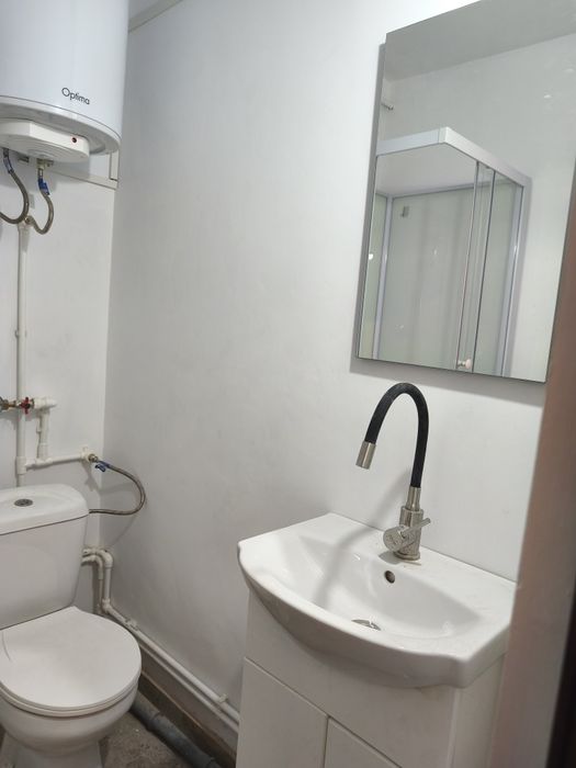 Cameră de cămin recent renovată