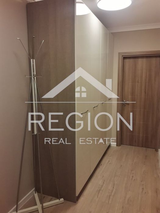 Дава се под наем Двустаен апартамент в Варна, Център - 55 кв.м за 80 € - Снимка #4