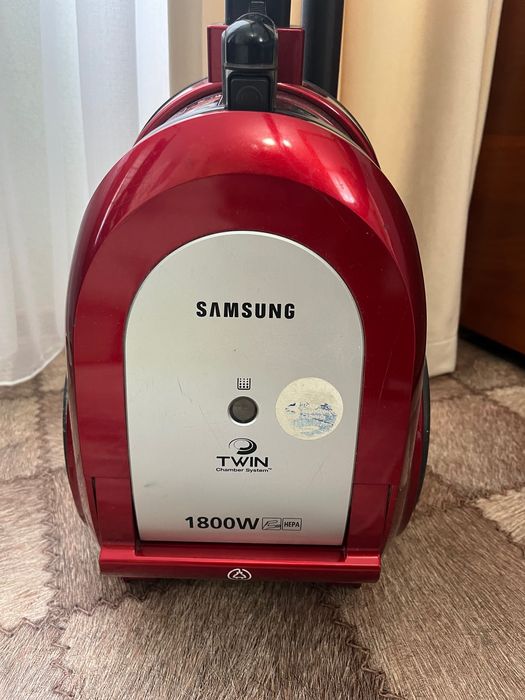 Продам пылесос Samsung SC6570
