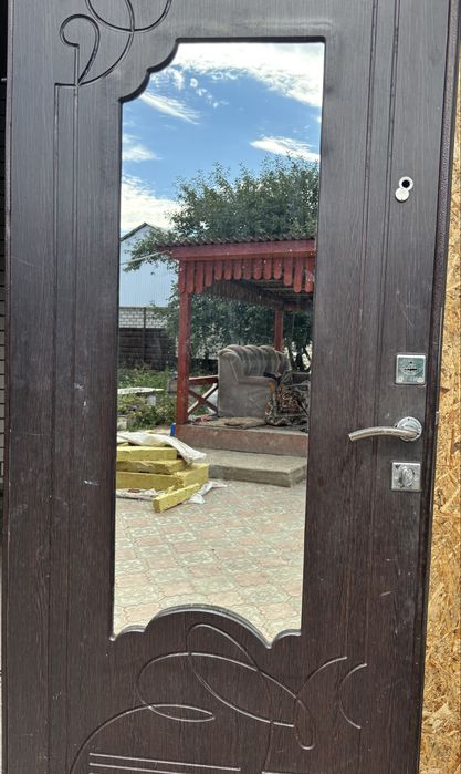 Есік сатылады 37000