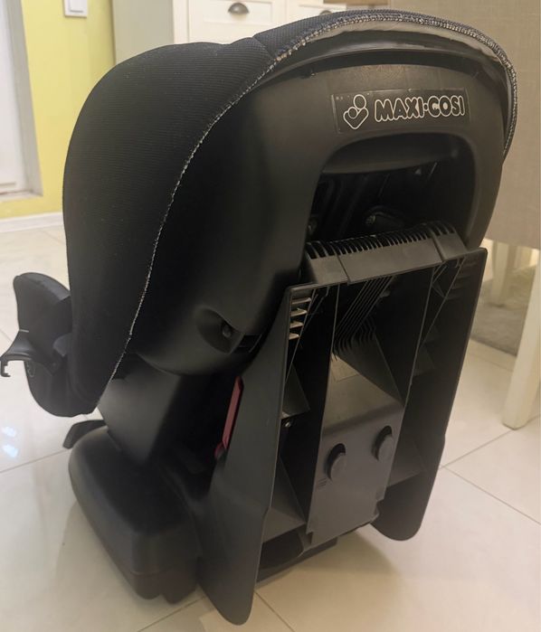 Столче за кола maxi cosi