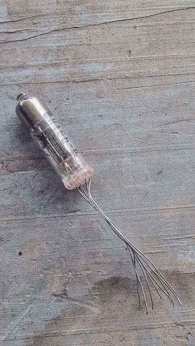 Продам радиолампы . 80тг