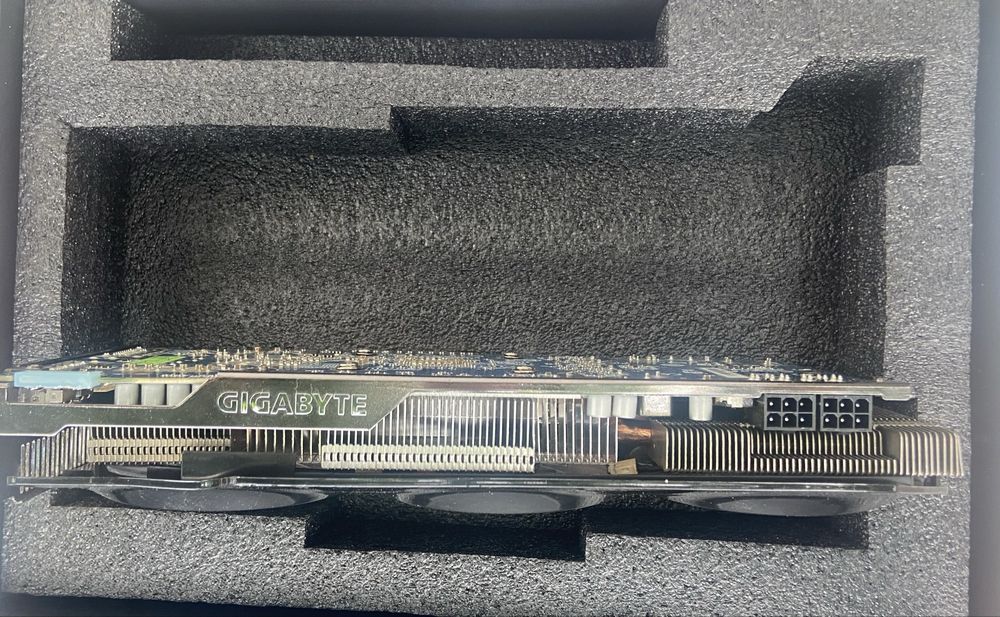 Gigabyte WindForce Radeon HD 7950 видео карта