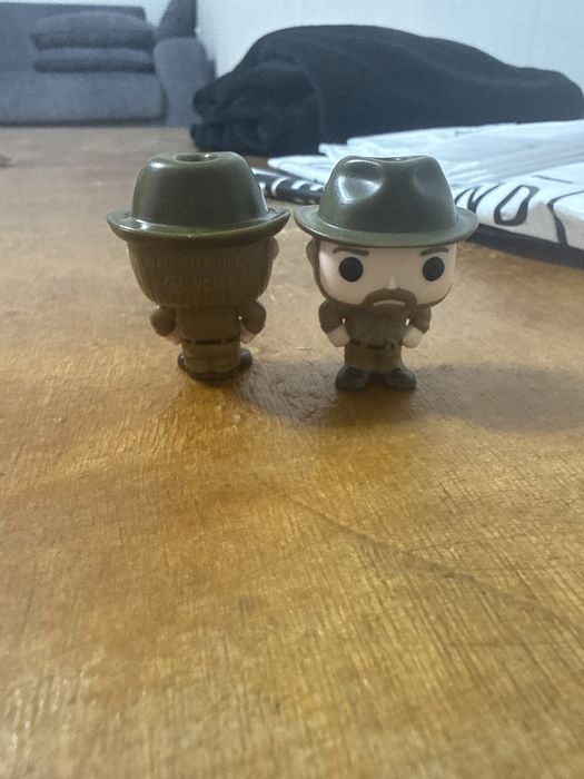 Киндеры очень странные дела