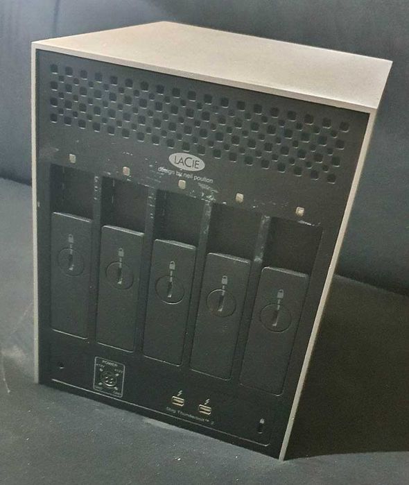 Високоскоростен външен дисков масив 30TB LaCie 5big Thunderbolt 2