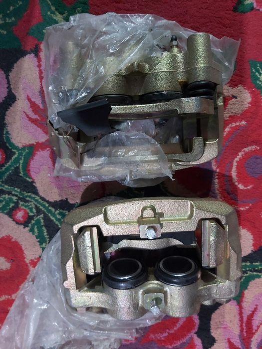 Продам тормозной суппорт уаз