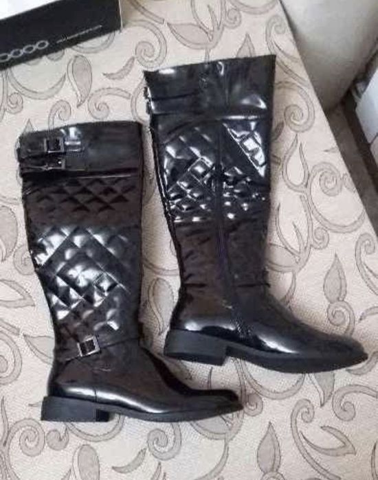 Нови дамски ботуши лак