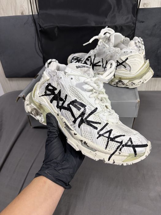 Balenciaga runners