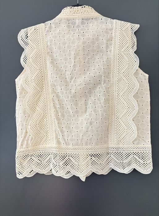 Camasa eleganta cu dantela si broderie - 100% bumbac  - noua