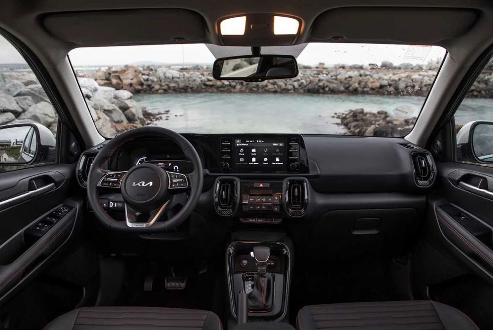 Kia sonet full pozitsiya sotiladi