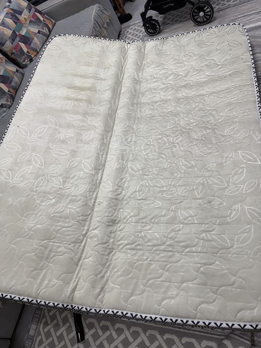 Продам б/у матрас 160/200