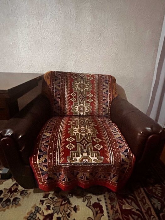 Продам накидки на кресла ГДР