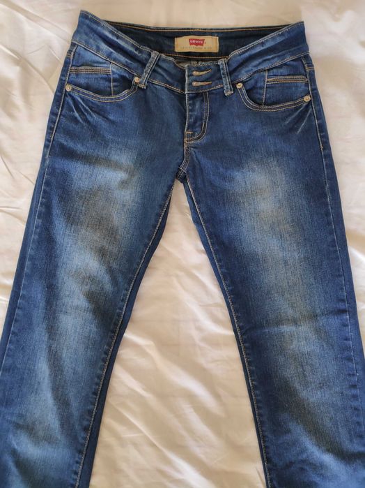 Джинсы Levi's 28 р-р