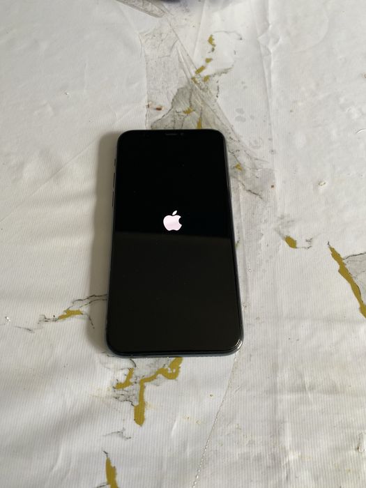 Продам iPhone 11 Pro 64gb