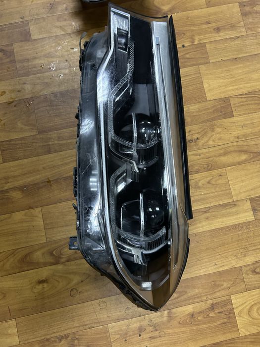 Передние фары BMW G30