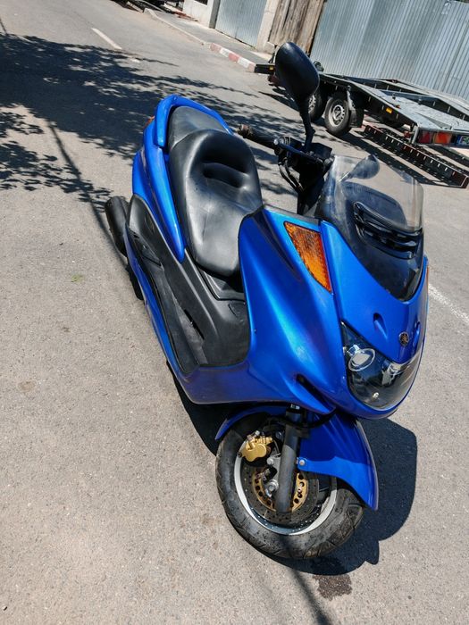YAMAHA Majesty 250.