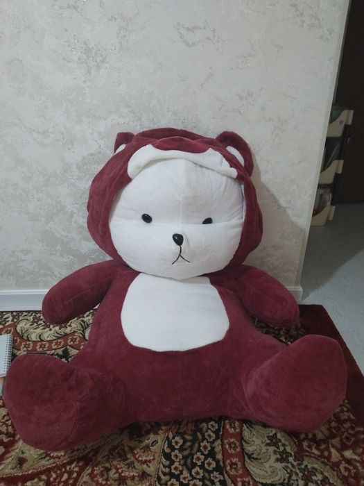 Продаю большого плюшевого медведя