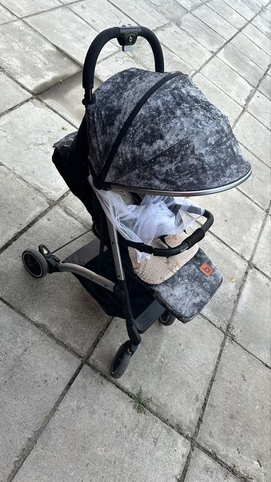 Коляска в хоршем состоянии