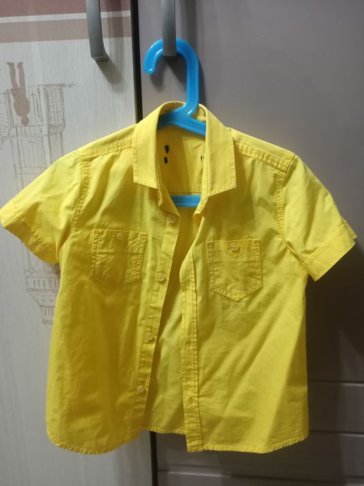 Продам бомбер на мальчика.