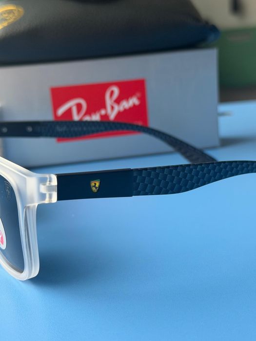 Ochelari de soare Ray-Ban Scuderia Ferrari RB8343 Carbon White Polarized – NOI