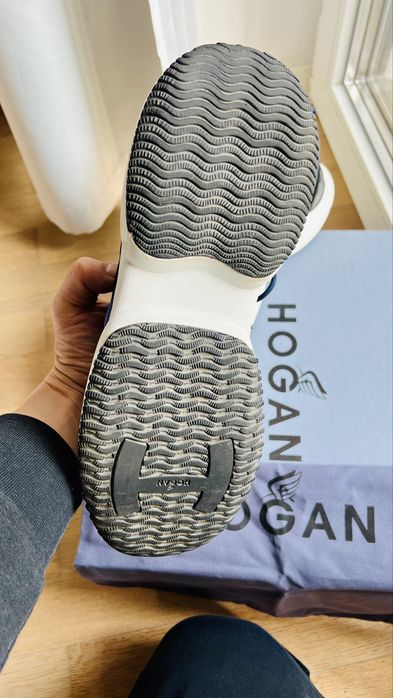 Hogan Interactive stare foarte buna  nr. 42.5