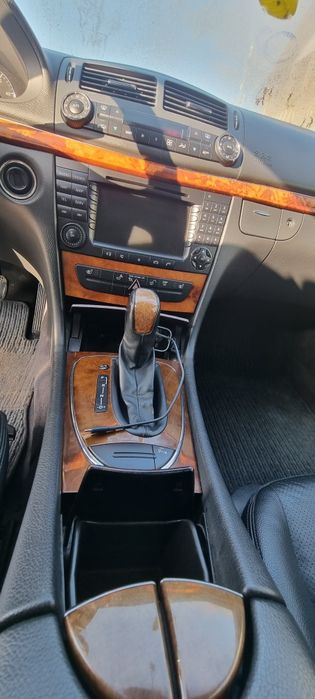 Mercedes Benz w211 2.2 150 cp automat, accept și unele schimburi