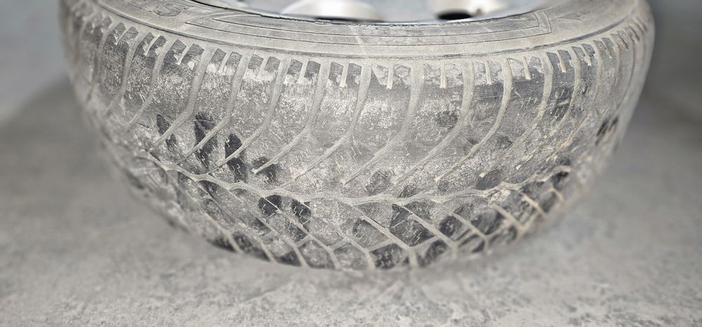 Продам колесо с титанкой 15 размер