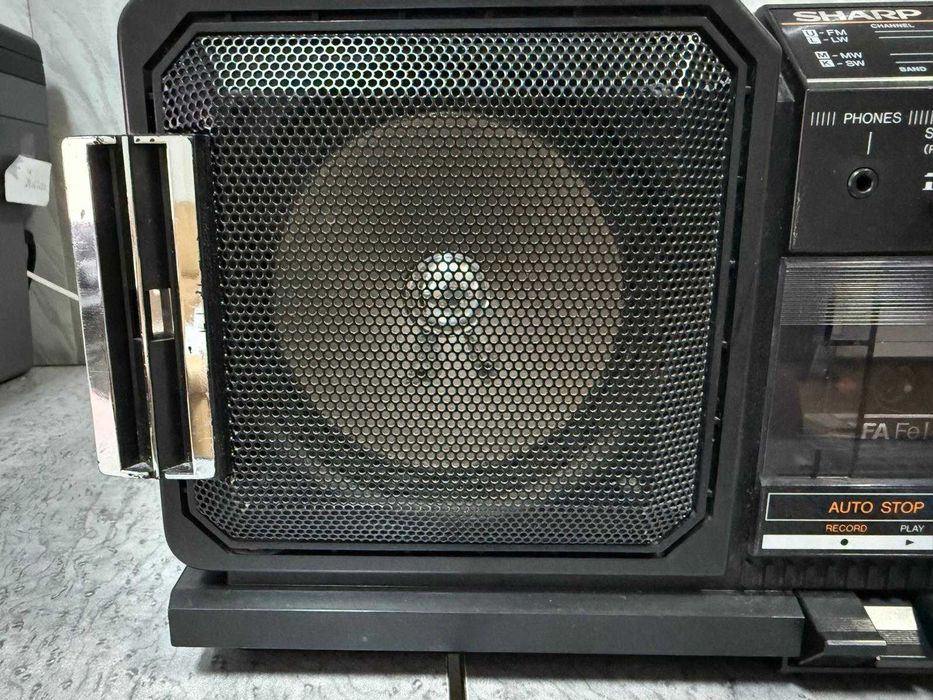 Sharp GF-330H(BK) Boombox