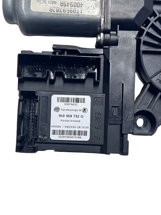 Motoras Geam + Modul Electroncic Dreapta Fata Volkswagen Touran 1T1,