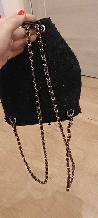 Черна , малка  раничка Мохито