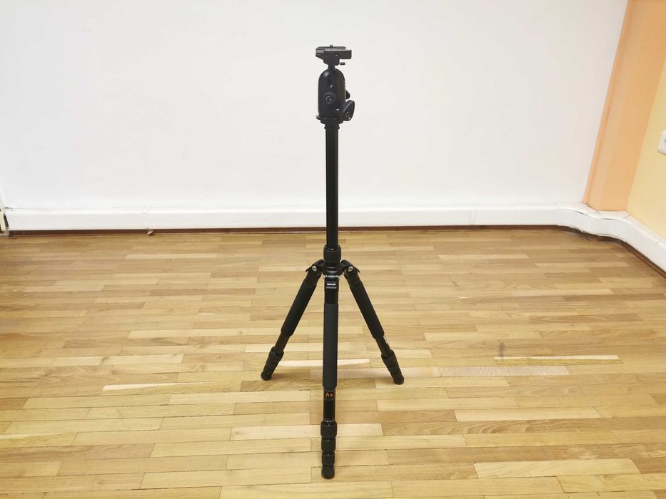 Алуминиев статив с вграден монопод Tiltall TE-254 в комплект с Manfrotto 498RC2 ябълковидна глава