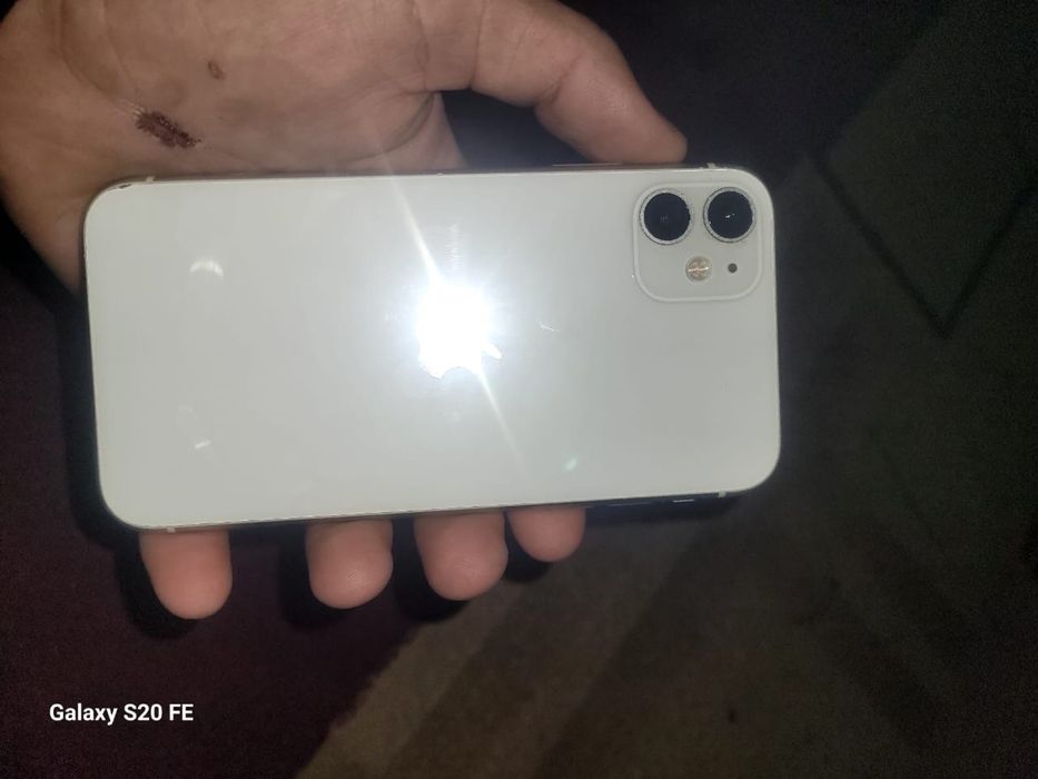 Айфон 11  в хорошем сос аяние