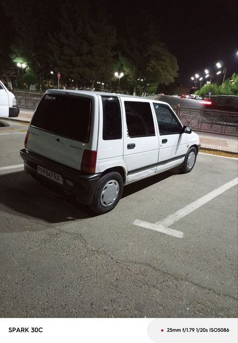 Tiko 1997 yil rangi oq